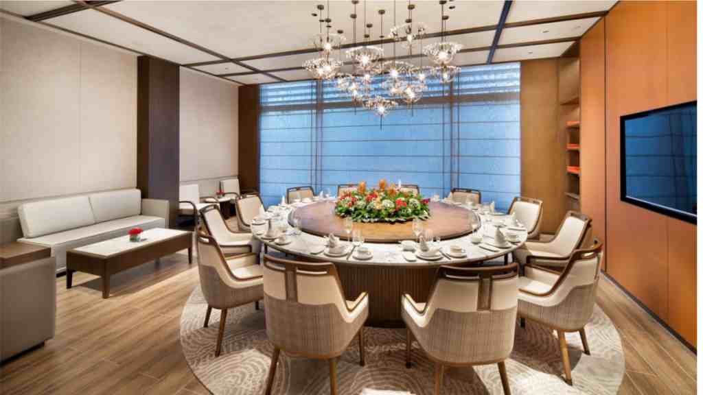 【餐厅家具】遵化皇冠假日酒店