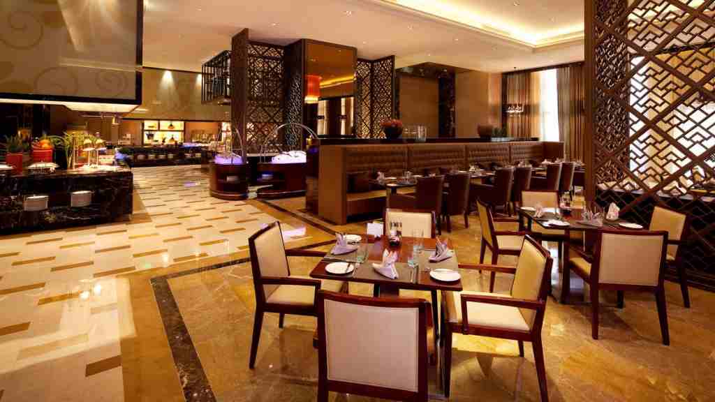 【餐厅家具】万达希尔顿逸林酒店